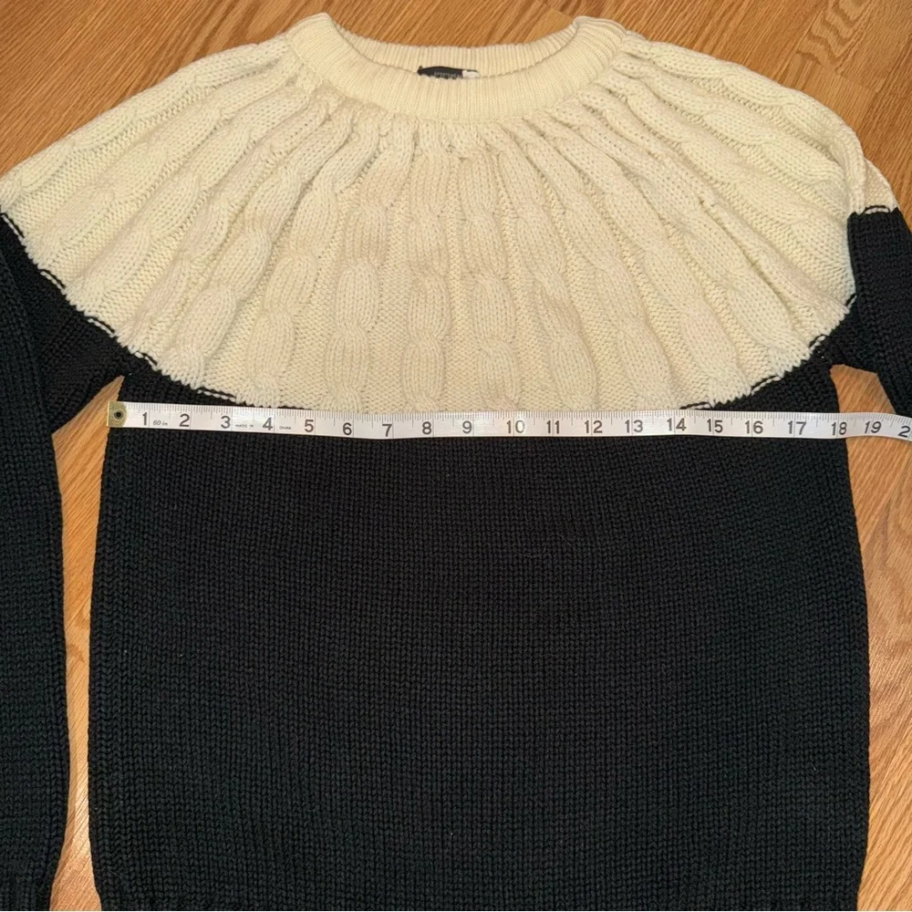 Vintage National Shirt Shops‎ Cable Knit Yoke Sweater cream, black Size Medium